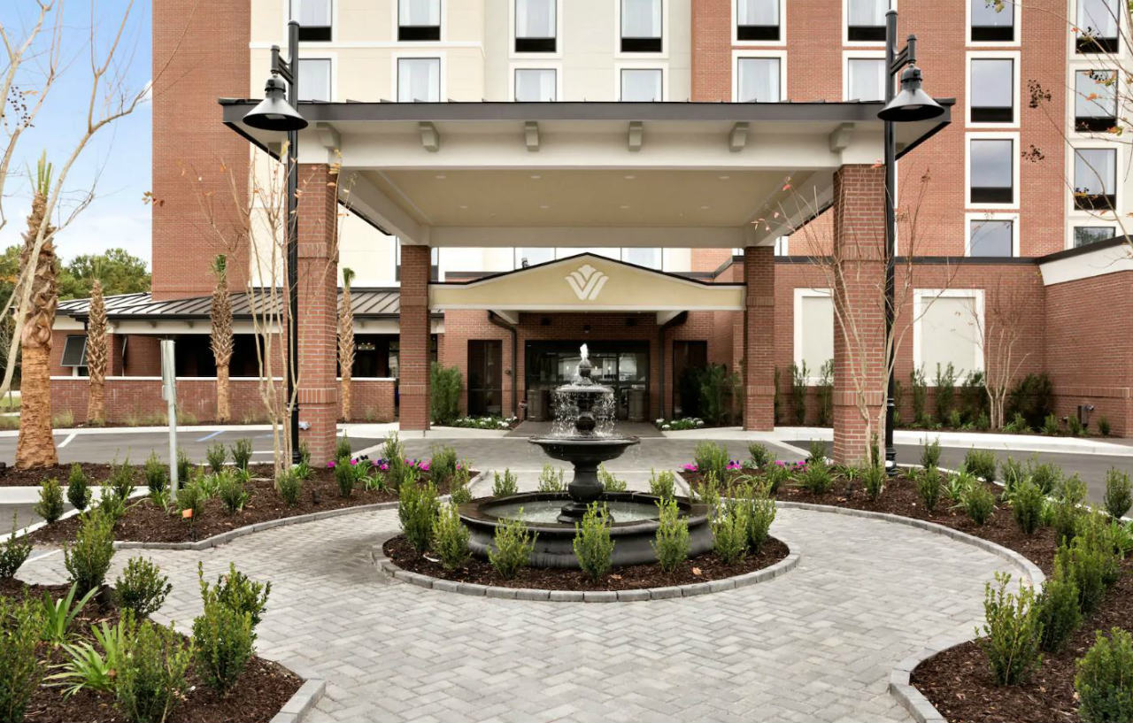 Doubletree By Hilton Charleston Mount Pleasant Hotel Exterior photo